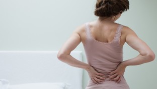 the back pain in the lower part of the women